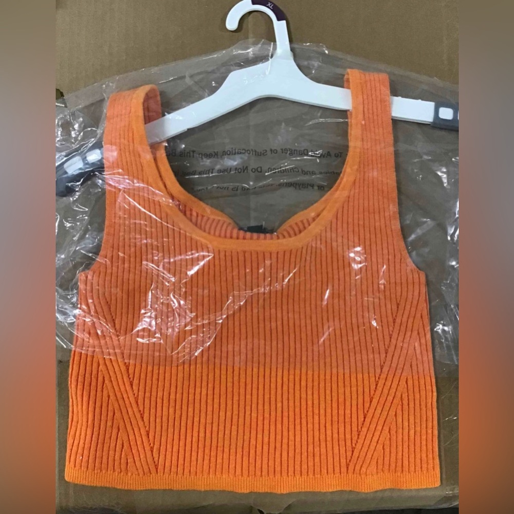 NWT women’s square neck cropped sweater tank - orange